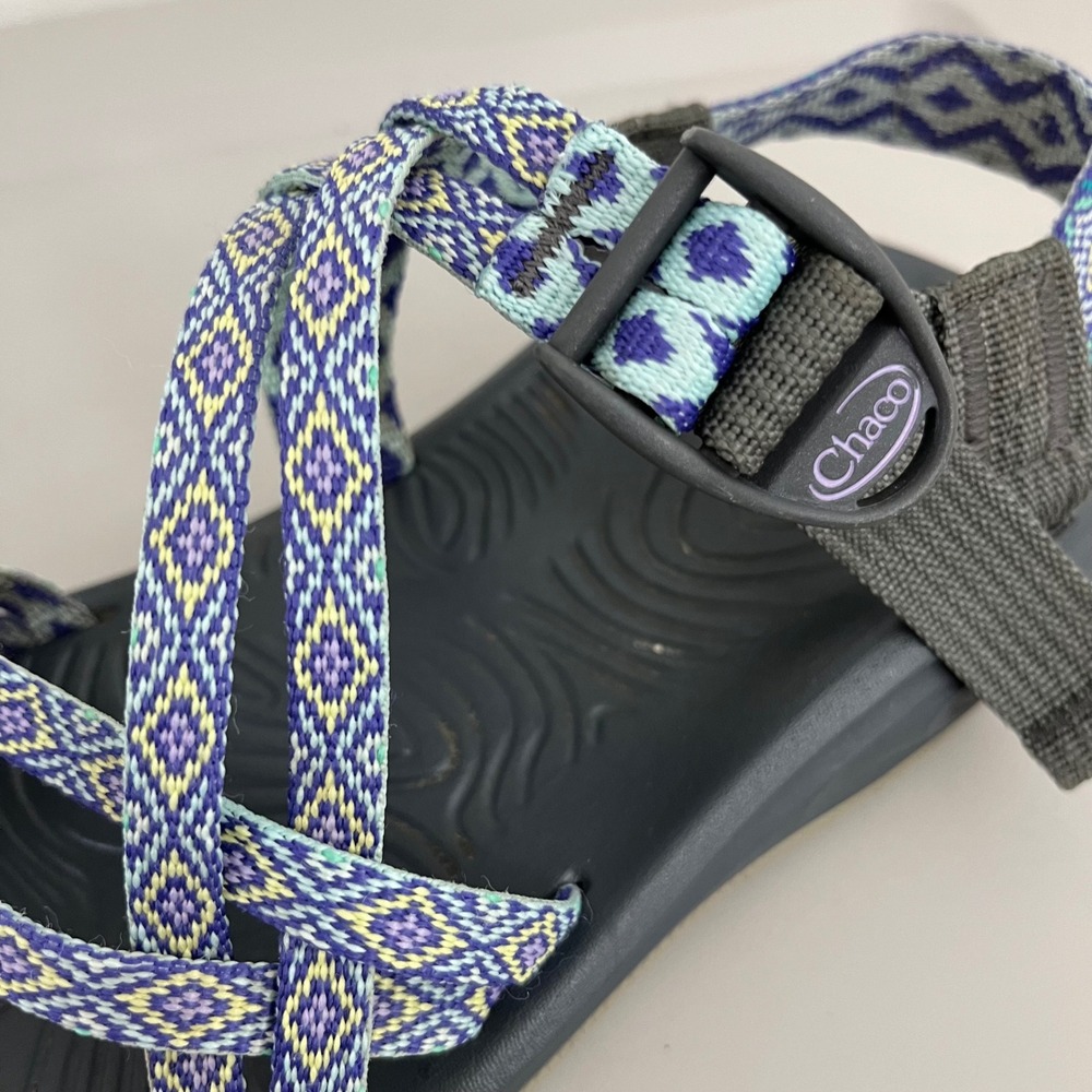 Chaco Strappy Sandals Sz 8 Blue Boho Walking Outdoors Water Hiking Travel - Picture 2 of 5